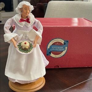 Hallmark Mrs. Cratchit Figurine